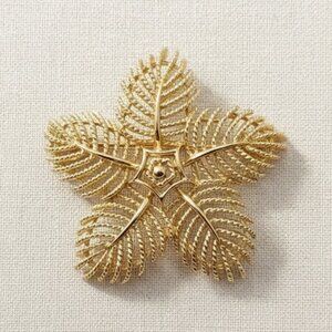 Vintage Lisner Gold Feather Star Brooch - Elegant Classic Statement Pin